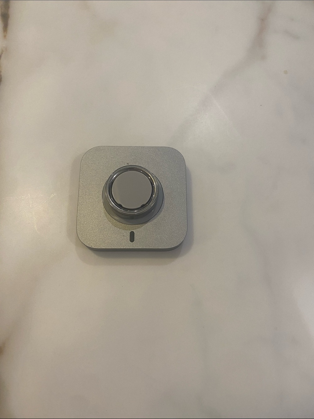 Oura Ring 4 with charger size 8 polished silver - Picture 5 of 6